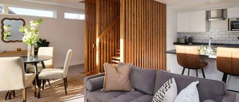 テレビ、書斎 / ワークスペース