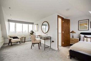 4 chambres, fer et planche à repasser, Wi-Fi, literie fournie