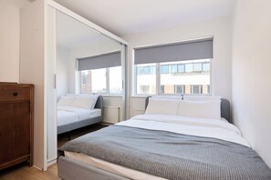 2 chambres, fer et planche à repasser, Wi-Fi, draps fournis