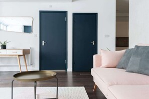 TV, fireplace, offices