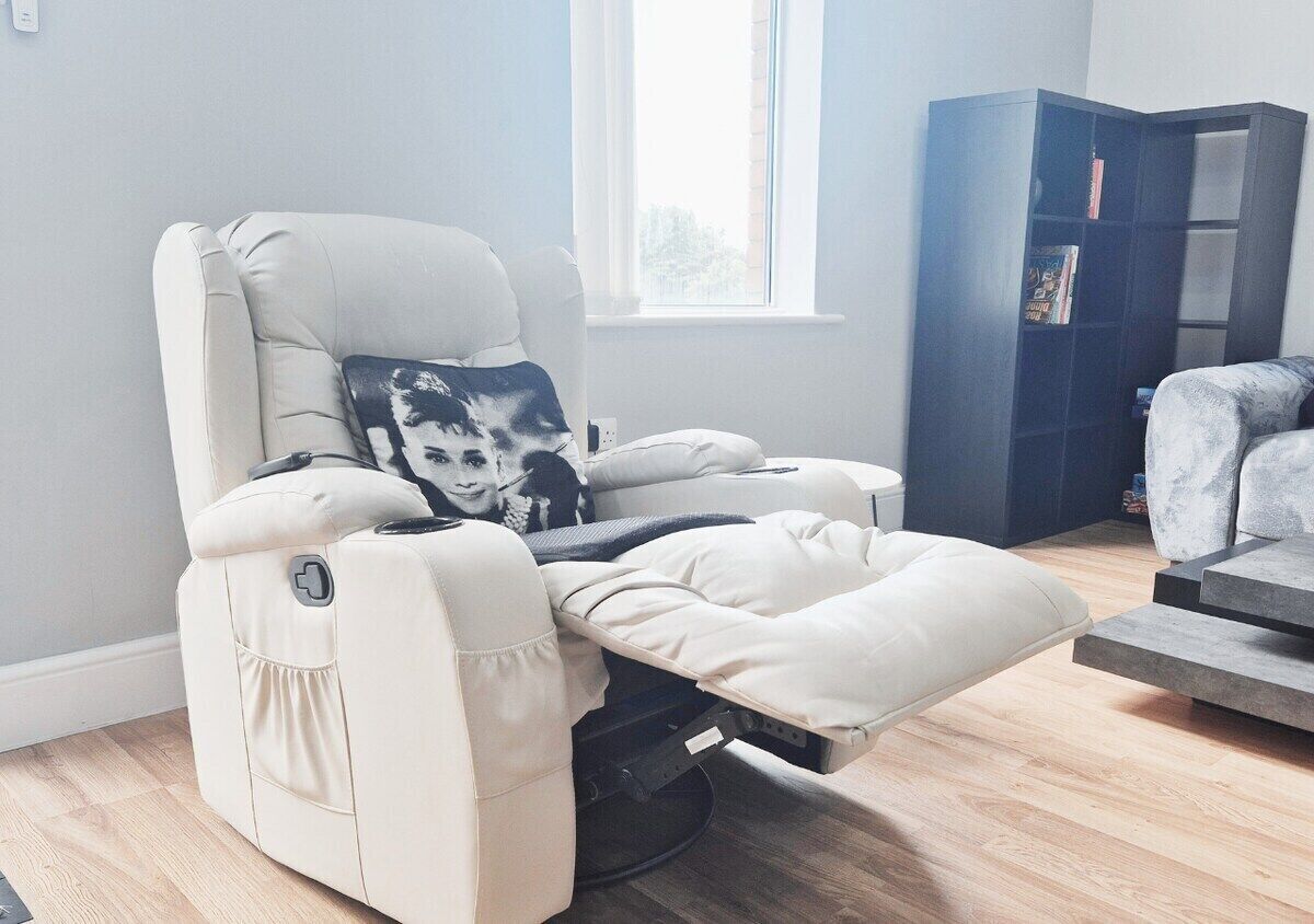 Apartment, Balcony, Garden View | Lounge