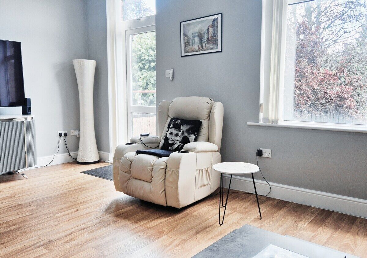 아파트, 발코니, 정원 전망 | 라운지