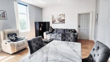 ์ํํธ, ๋ฐ์ฝ๋, ์ ์ ์ ๋ง | ๋ผ์ด์ง