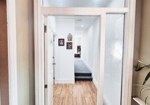 Apartament, balcó, vistes al jardí | Vestíbul