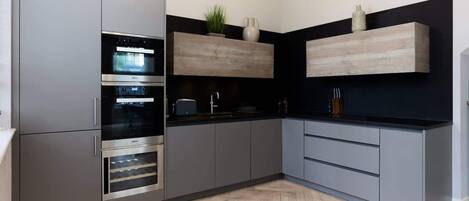 Ofen, Toaster, Kochgeschirr/Geschirr/Besteck