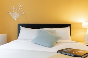 6 chambres, fer et planche à repasser, Wi-Fi, draps fournis