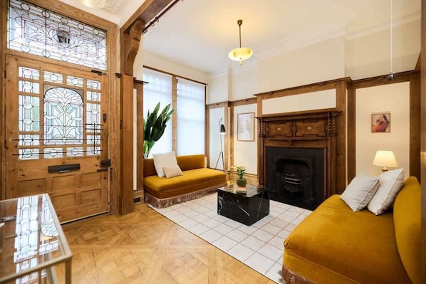 تلفزيون، مدفأة