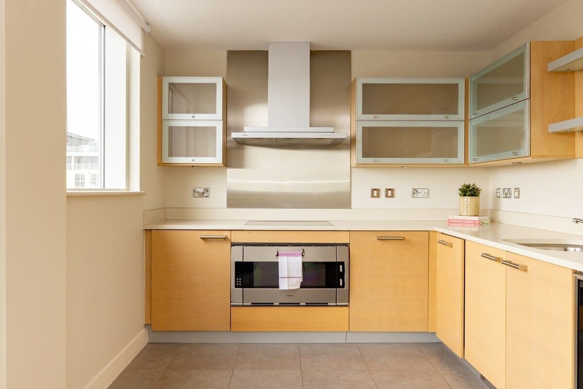 Fridge, oven, dishwasher, toaster
