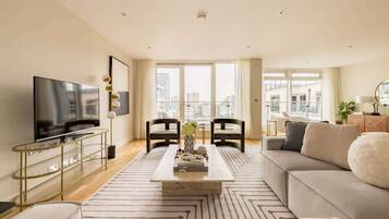 Televisión y oficina