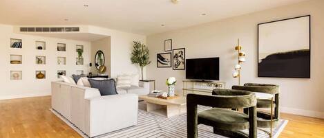 Televisión, oficina