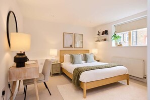 2 bedrooms, WiFi, bed sheets - The Gwendolen Retreat - Inviting 2 Bdr Apartment (Greater London)