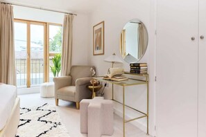 2 bedrooms, WiFi, bed sheets - The Gwendolen Retreat - Inviting 2 Bdr Apartment (Greater London)