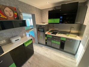 Microwave, oven, stovetop, coffee/tea maker