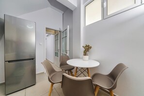 Electric kettle, toaster