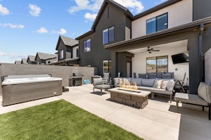 Maison mitoyenne, 4 chambres | Terrasse/Patio