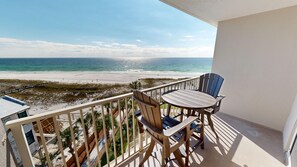 Condo, 2 habitaciones | Restaurante al aire libre