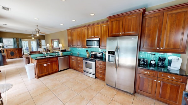 Maison, 3 chambres | Cuisine privée | Réfrigérateur, cafetière/bouilloire, grille-pain
