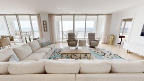 Condo, 3 habitaciones | Área de sala de estar