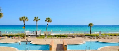 Kondominium, 4 kamar tidur | Kolam renang