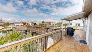 House, 5 Bedrooms | Property grounds