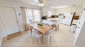 House, 5 Bedrooms | Private kitchen - Holiday House 5 Bedroom Home (Destin)