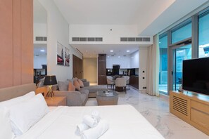 TV, offices - Stylish Studio in Iconic J ONE (Dubai)