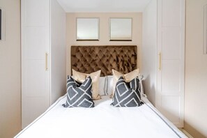 2 soverom, strykejern/-brett, wi-fi (inkludert) og sengetøy