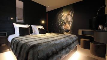 Signature Double Room, Garden View | Free WiFi, bed sheets