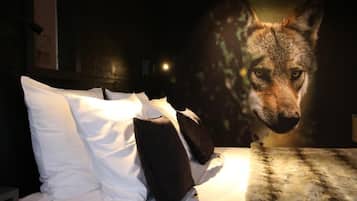 Signature Double Room, Garden View | Free WiFi, bed sheets