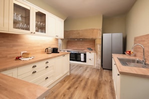 Microwave, oven, dishwasher
