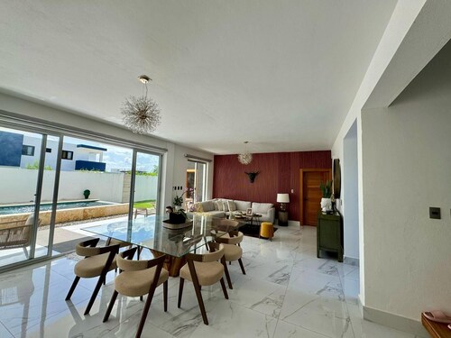 Luxury villa for rent just 3 minutes from the most beautiful beach in the East.