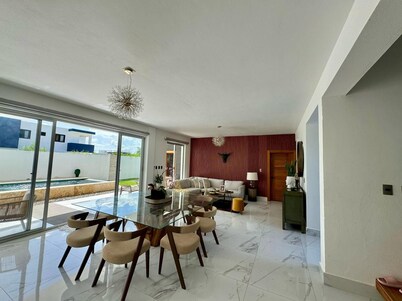 Luxury villa for rent just 3 minutes from the most beautiful beach in the East.