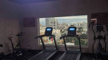 Room, 1 Bedroom, Accessible, Balcony | Fitness studio