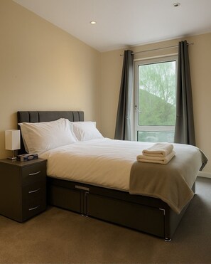 2 chambres, fer et planche à repasser, Wi-Fi gratuit, draps fournis