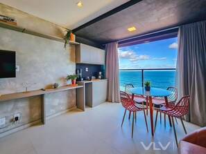 Studio | Dining