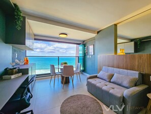 Studio | Living area