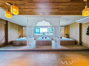 جلسات تدليك على الشاطئ