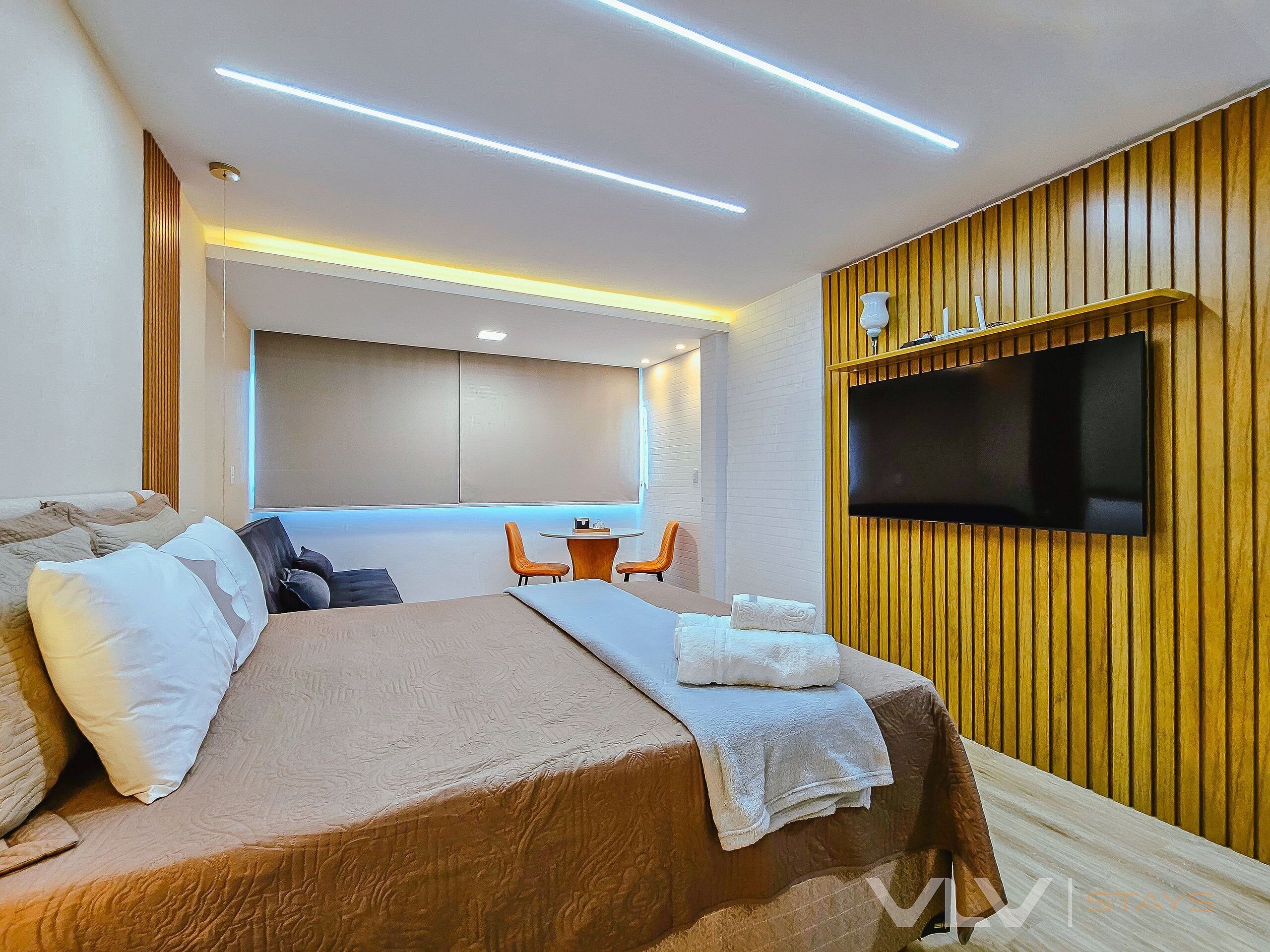 Club Apartment | Laptop workspace, blackout drapes, free WiFi