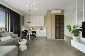 Deluxe Apartment, Harbor View | Private kitchenette | Fridge, oven, stovetop, dishwasher