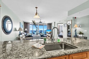 Interior - 🏖️Island Princess 705- Island Paradise | Gulf Front+Pool | Beach Service🏖️ (Fort Walton Beach)