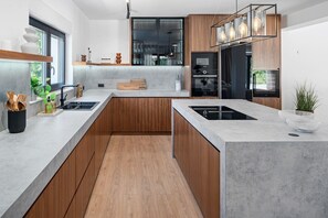 Fridge, microwave, oven, dishwasher