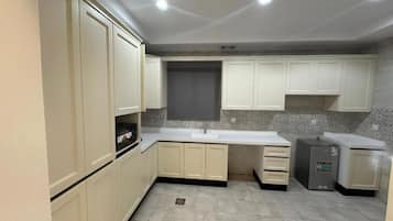 Junior Apartment, Balcony | Private kitchen | Microwave, electric kettle, cookware/dishes/utensils