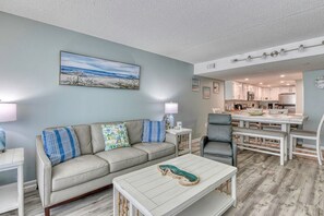 Living area - Oceanfront Two Bedroom, Two Bath Horizon East Condo (Garden City Beach)