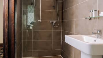 Double Room | Bathroom | Towels