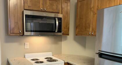 Two Bedroom Loft Apartment. Fully stocked kitchen close to downtown Hannibal.