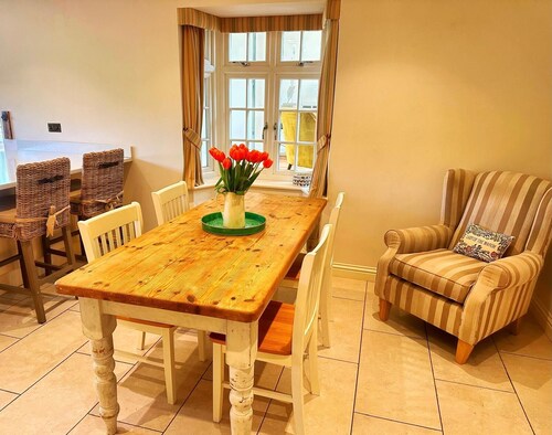 Charming character cottage just moments from quaint Surrey village