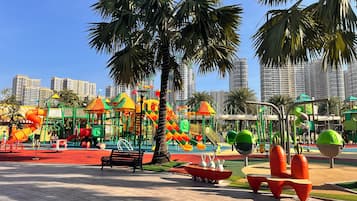 室外兒童遊樂區
