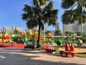 室外兒童遊樂區