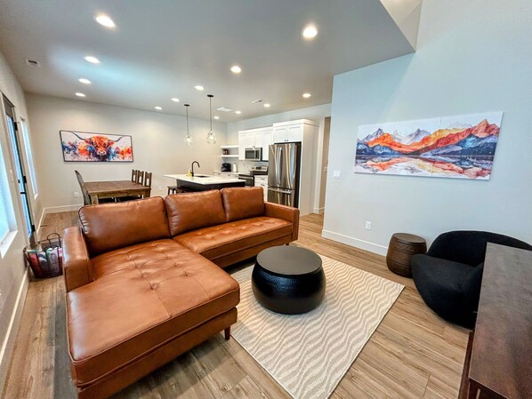 Smart TV, fireplace - Teton Duo • Side-by-Side Homes • Hot Tub • Walkable • 6 Bedrooms • Modern Luxury (Driggs)