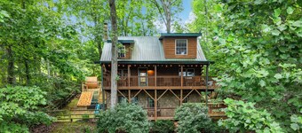 15 MINUTES FROM ASHEVILLE! Secluded peacefull LOG CABIN